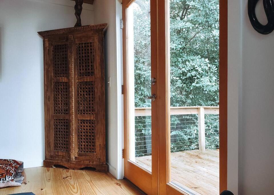 Modern Treehouse, Close To Downtown And Beach Wilmington Exteriör bild