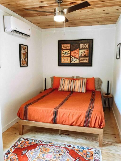 Modern Treehouse, Close To Downtown And Beach Wilmington Exteriör bild